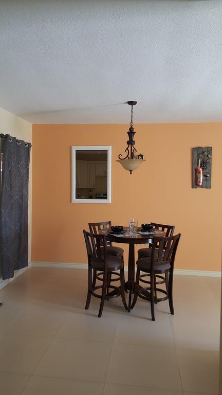 Apt 12, Executive Suites Ja - Palms Enfield Extérieur photo