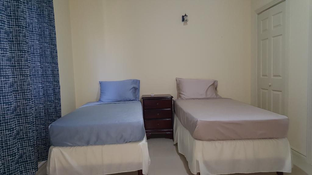 Apt 12, Executive Suites Ja - Palms Enfield Extérieur photo