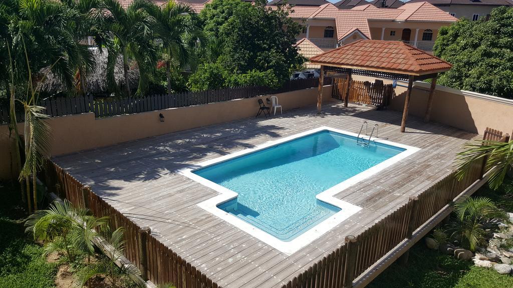 Apt 12, Executive Suites Ja - Palms Enfield Extérieur photo