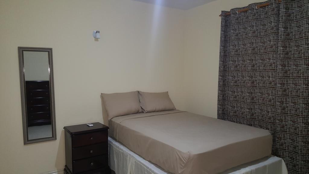 Apt 12, Executive Suites Ja - Palms Enfield Extérieur photo