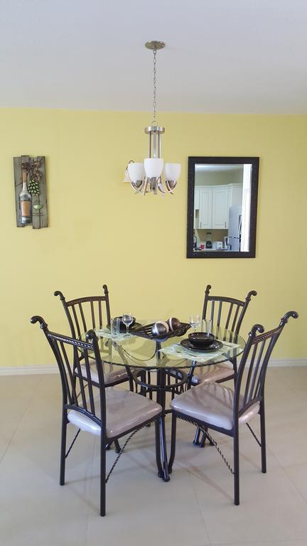 Apt 12, Executive Suites Ja - Palms Enfield Extérieur photo